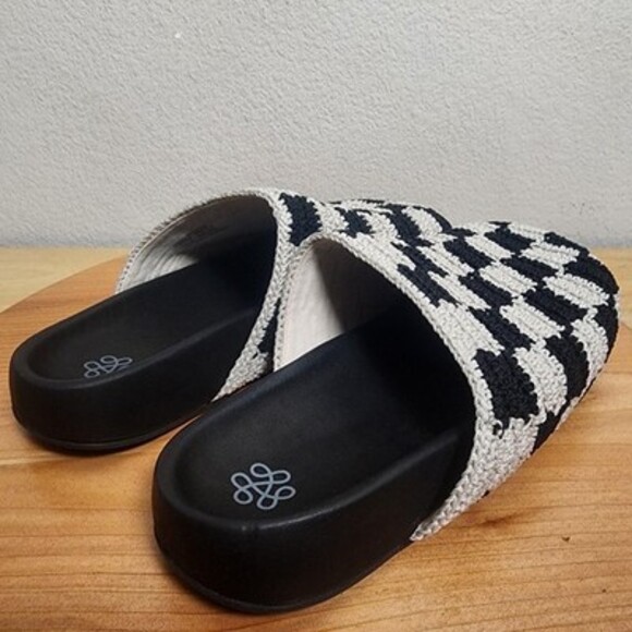 The Sak Slide Sandals Shoes Womens Size 10 Black White Crochet Woven Platform - Picture 2 of 12